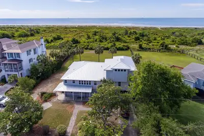 Image de Vues spectaculaires Oceanfront Sullivan's Island 5bd \/ 4ba