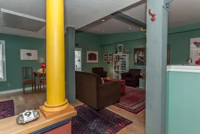 Image de Habilement Nommé historique Guest House