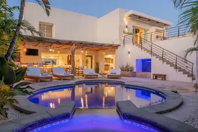 Image de Villa Luna Nueva, Pedregal, Walk to Town, Daily Maid Service inc, Concierge 24h \/ 24