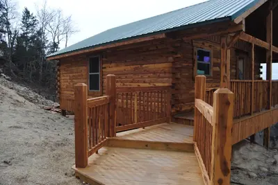 Image de Can-U-Canoe 109 La cabane au sommet de la montagne The Trout House