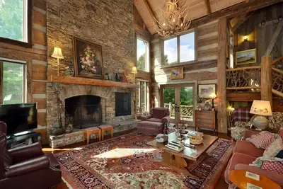 Image de Mtn rustique Élégance avec vue située Btwn Highlands / Cashiers / Lake Glenville!