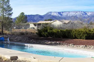 Image de Tombez amoureux de The Barn, de la piscine, de la vue sur la montagne - Az vins