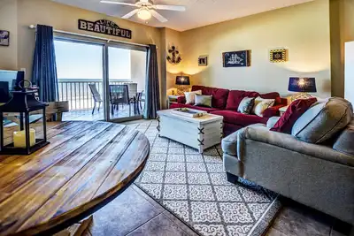 Image de Magnifique condo au 8e étage récemment mis à jour directement sur la plage, très bien situé