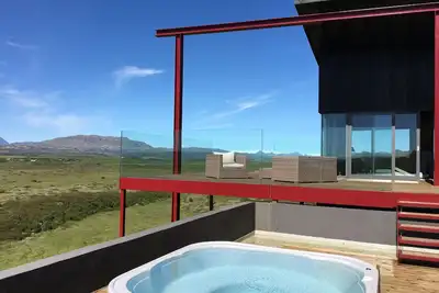 Image de Villa de luxe moderne Sólfaxi, vue panoramique imprenable, sur le cercle d'or.