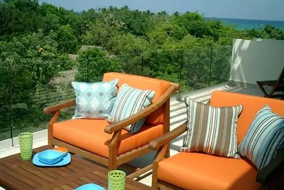 Image de Magnifique Penthouse! Emplacement parfait! Grands tarifs mensuels!
