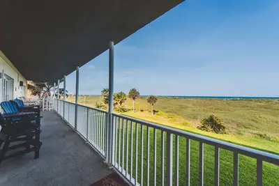Image de Magnifique Penthouse! ! Condo sur la plage!