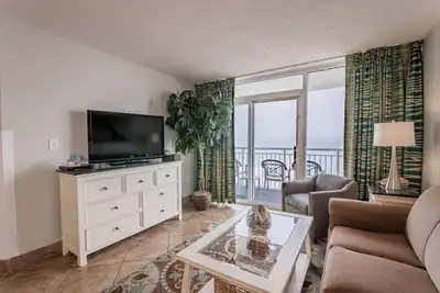 Image de Tarif de dernière minute, Direct Oceanfront 3br / 2ba, parc au même étage, très central