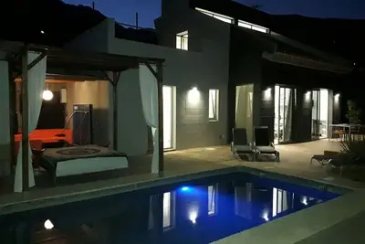 Image de Villa De Luxe, Piscine Privee, Terrain De Tennis, Bbq, Wifi, Parking Prive
