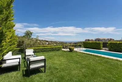 Image de Villa à Athènes avec une vue imprenable.
