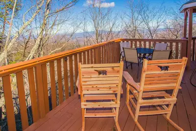 Image de Chalet Village Ski Mountain Rd Location - Vues sur la montagne sur la piste de ski *