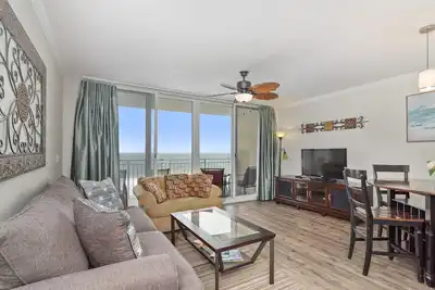 Image de ** Nouvelle location de vacances de luxe en bord de mer! SPÉCIAUX Snowbird