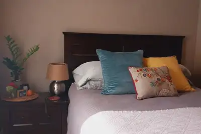 Image de Plus comme à la maison qu'un hôtel / Bnb. À quelques pas de la plupart des attractions et activités.