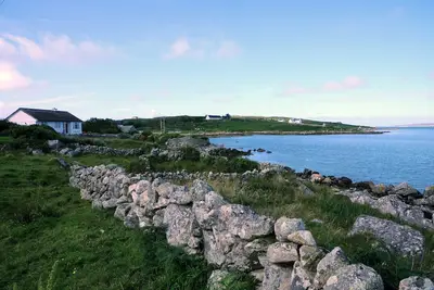 Image de Cottage au bord de l'eau avec sa plage - 4 pièces - 6 personnes