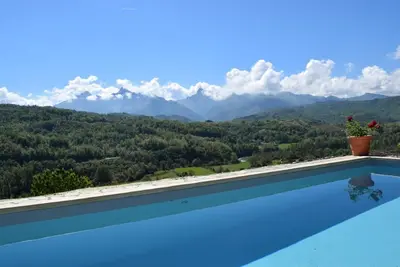 Image de Toscane, villa de luxe par Cinque Terre, grande piscine, bain à remous sauna