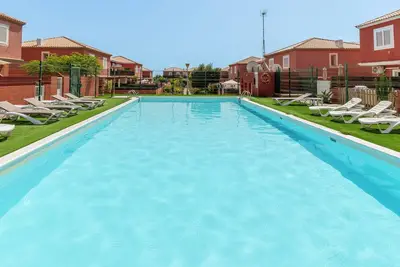 Image de Caleta Fuste. Private terrace, south facing, fantastic pool, parking, WiFi, Tvsat