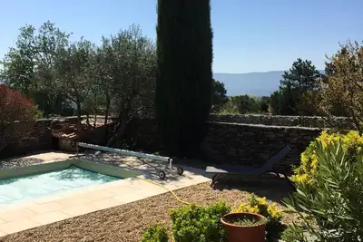 Charmante villa située à quelques minutes à pied du magnifique village de Gordes