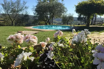 Image de Villa élégante et romantique avec piscine privée et vue splendide