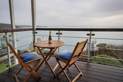 Image de Appartement 1er étage avec des vues sur la mer exceptionnelle avec accès à la plate-forme