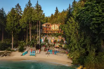 Image de Sunshine Coast Waterfront Vacation RentalParfait pour les réunions de famille