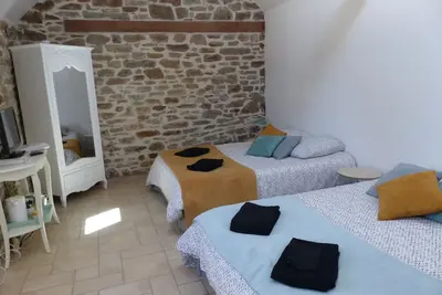 Image de Chambre familiale, à 2 mn de la plage aménagée