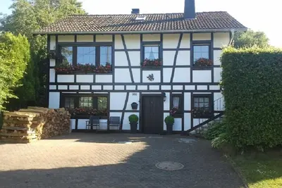 Cottage romantique vous cherche! - une connexion Wi-Fi, une cheminée, une cabine infrarouge