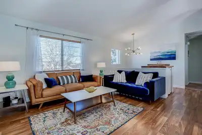 Image de Accueil confortable pour toute la famille, emplacement central idéal!
