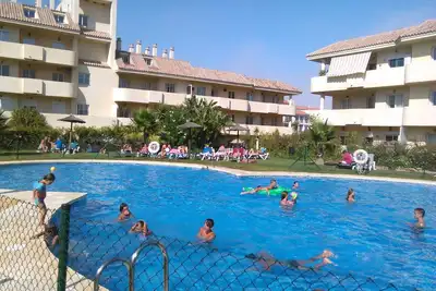 Image de Appart moderne à Manilva (Andalousie): 5 pers \/ piscines\/ 300m plage\/1km montagn