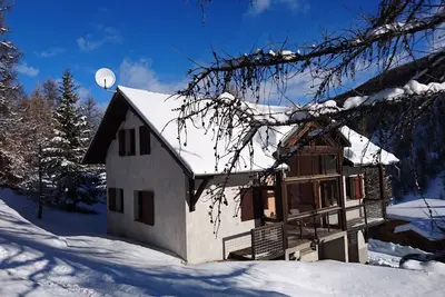 Image de Chalet au pieds des pistes et Ă 5 min de l'Esf et des commerces