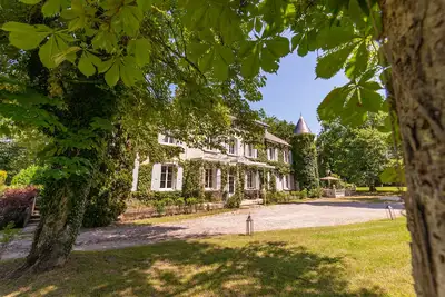 Image de Château des Ayes *** gîte mariage séminaire restaurant