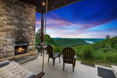 Image de Bella Vista! ! Incroyable cabine isolée hors grille surplombant le lac!