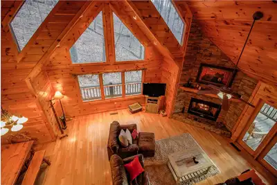 Image de Black Bear Lodge - Cabine supérieure de première classe avec bain à remous et vues fantastiques!