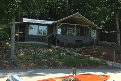 Image de Murray Cove Cottage sur le magnifique lac Burton