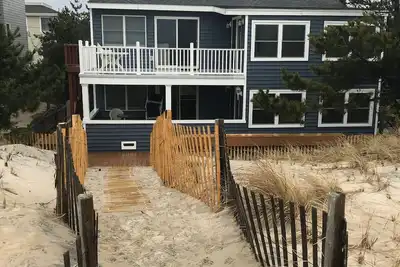 Image de Lovely First Floor Oceanfront 207 E 22nd Spray Beach, Lbi, New Jersey.