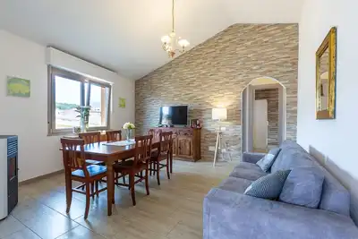 Image de Grand appartement de trois pièces dans une position centrale avec wi-fi