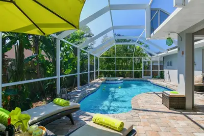 Image de Villa contemporaine avec piscine I avec plage privée, piscine chauffée, jacuzzi, WiFi gratuit
