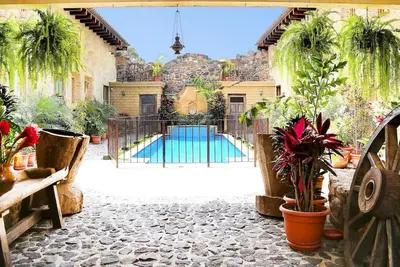 Image de Antigua's Central Hidden Secret avec piscine (3 sur 4) + nuit gratuite