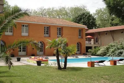 Image de Appartement de charme avec grande terrasse dans bâtisse de caractère