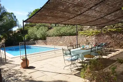 Image de House with pool in the middle of the nature 1km of the village