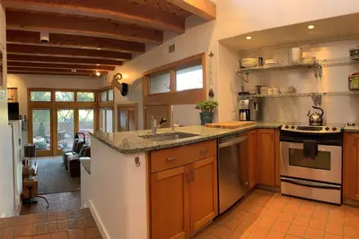 Image de Casita Bella rustique contemporaine sophistiquée