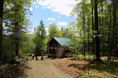 Image de Sweet New Cabin avec des vues incroyables sur la rivière Hudson