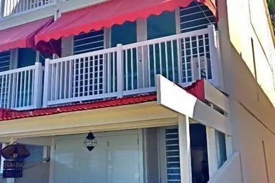 Image de Marche de la plage! ! Vues spectaculaires sur l'océan dans entièrement rénové Villa! !