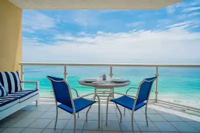 Image de Juste Mis À Jour - Magnifique 14ÈME ÉTAGE Avant Golfe 2/2 - Vue Imprenable