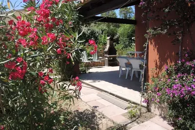 Image de Maison mitoyenne avec Animation-Piscine-Tennis. Mer Ă 100m dans un village de vacances.
