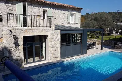 Image de Mas Mougins, limite Cannes, très lumineux avec des prestations de qualité