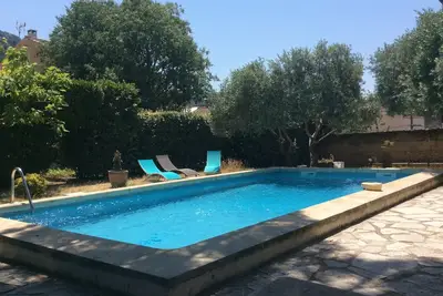 Image de Belle demeure provençale, billard français et piscine - 8 personnes