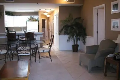 Image de Spectaculaire Ocean View Condo. . 2bdr / 2 salles de bain. 6 couchages.