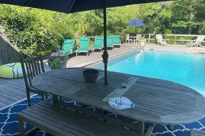 Image de Cosy Creature Comfort niché dans les Hamptons