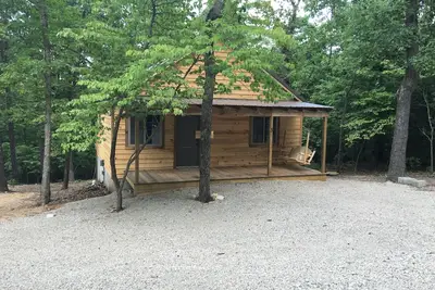 Image de Fall Creek Cabins familial convivial 1 mile du lac Norfork et Mountain Home Ar.