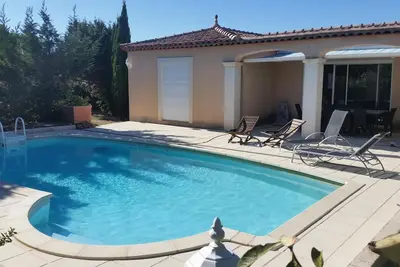 Image de Villa Avec Piscine  Au Calme (10mn D'Avignon : 15mn Du Pont-du-Gard! )