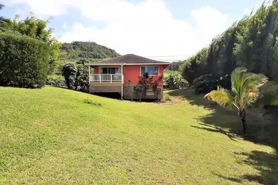 Image de Spacieux Cottage Vue Océan \/ Montagne. Retraite sur une île privée. Sanctuaire tropical.